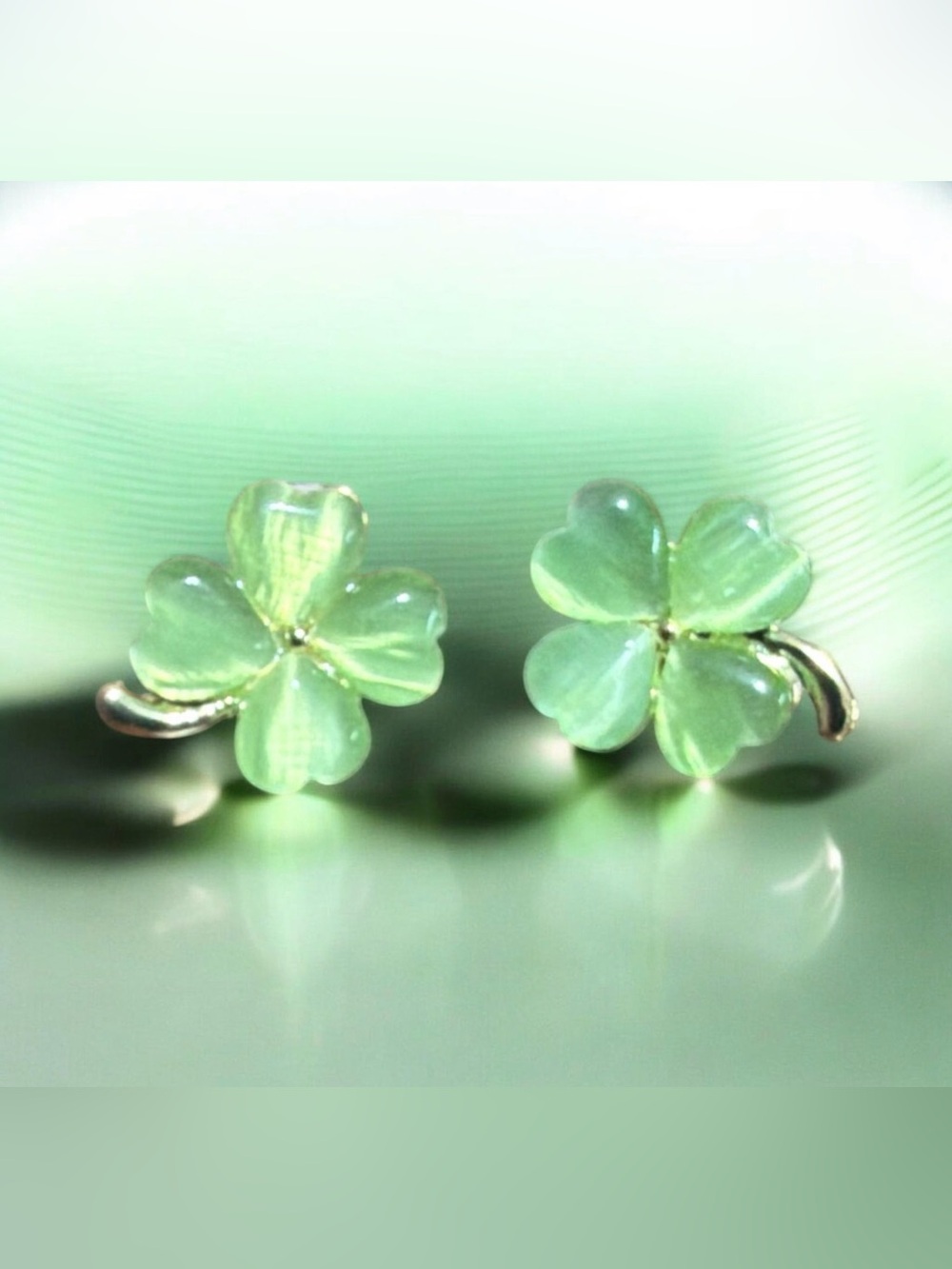 Four Leaf Clover Lucky Green Earrings Gold Tone Studs NEW